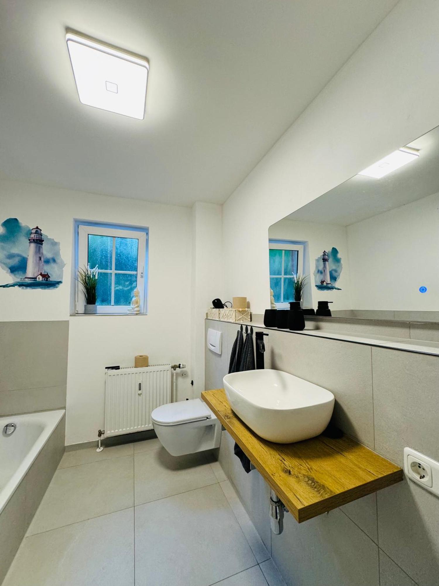 Charmante In -ihr Perfektes Zuhause Am Meer! Terasse, Parken & Strand! W1 Apartment *